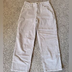 Universal Thread Women's Straight Leg Jeans in Soft Cream